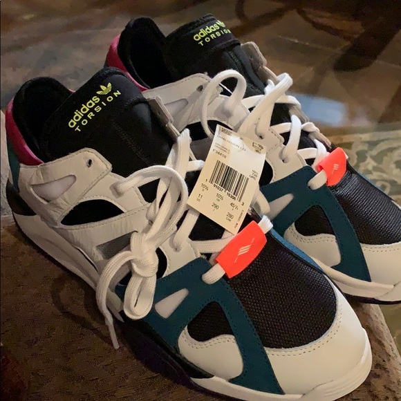 adidas Other - Adidas torsion